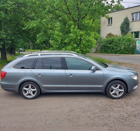 Skoda Superb cena 27400 przebieg: 348000, rok produkcji 2012 z Poznań małe 56